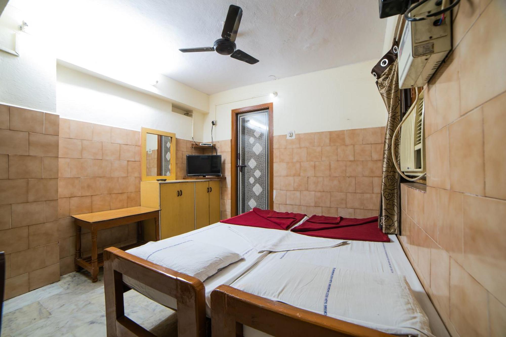 Hotel O Sree Radha Lodge Near Snow World Secundurabad Exteriör bild